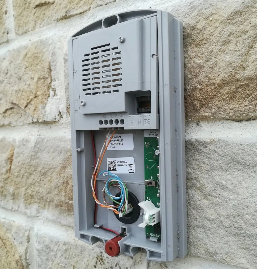 Digicode et lecteur de badge à Montpellier : accès sans clé